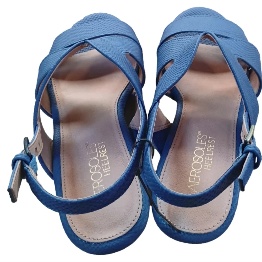 NWOT Aerosoles Women's Appreciate Wedge Sandal, Blue Snake Print
